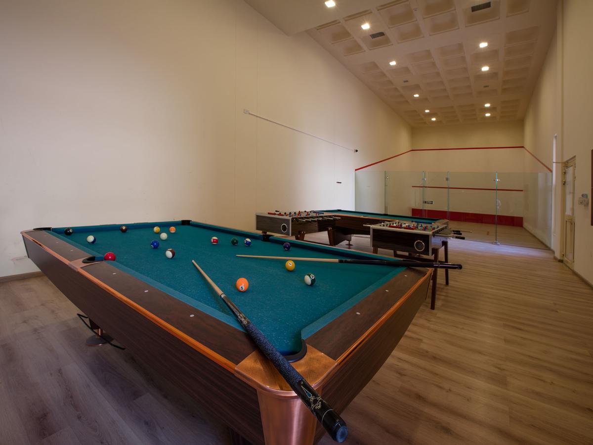 Orange Suites Hotel होटल के अलावा 4*